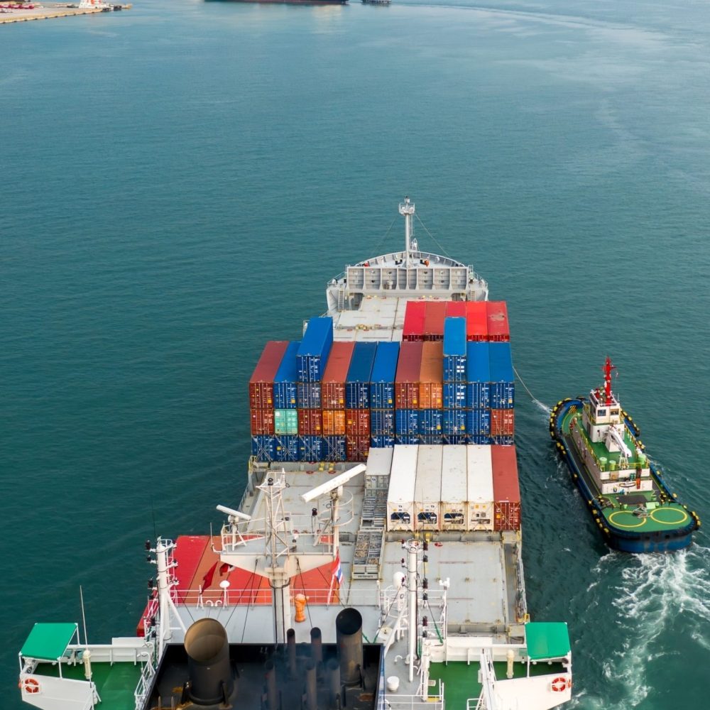 container-ship-cargo-freight-shipping-maritime-glo-Y8V6E5B-1.jpg